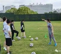 临场指挥是什么意思